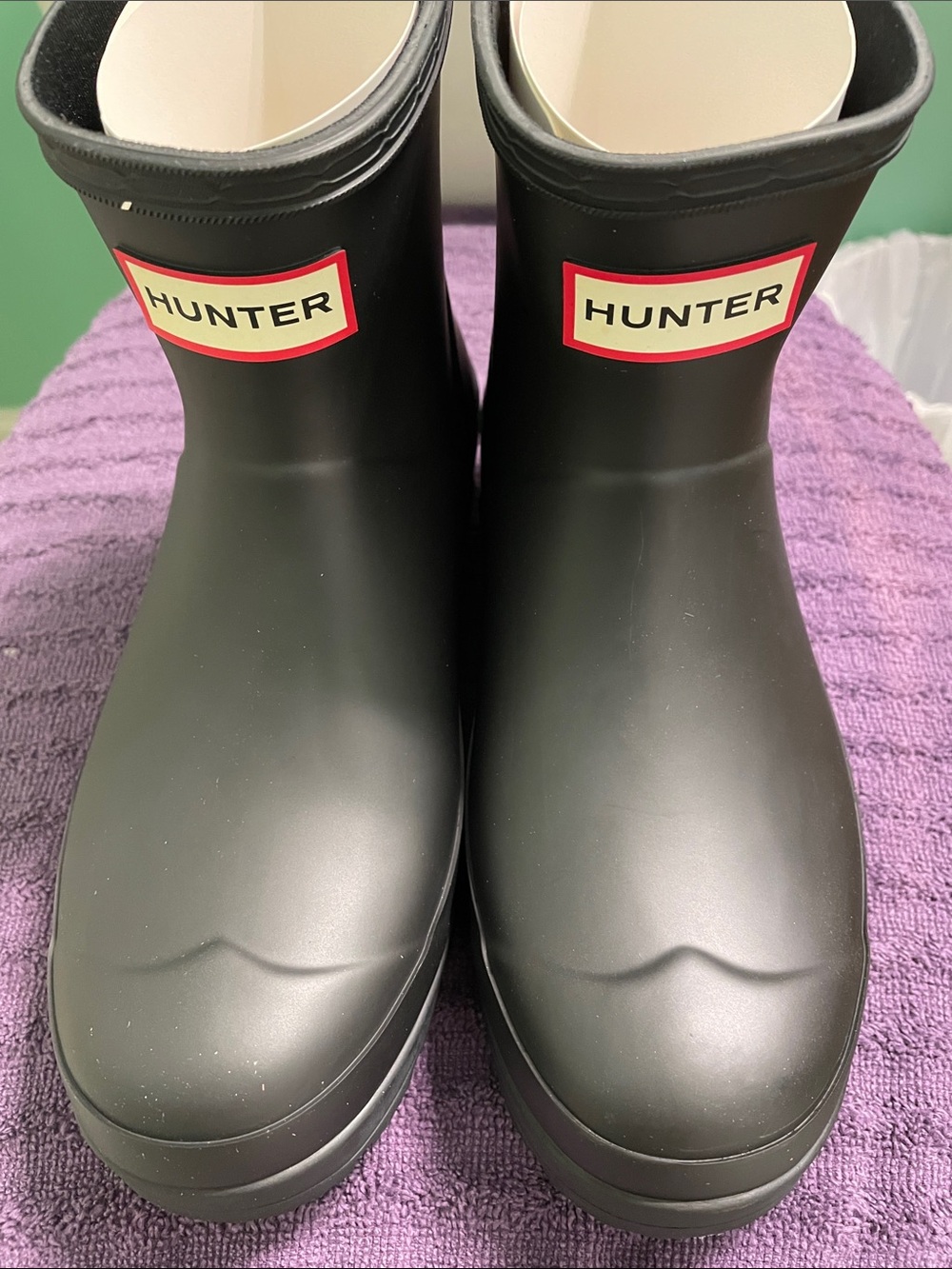BRAND NEW!!! Women’s Hunter Short Rain Boots with Red Logo